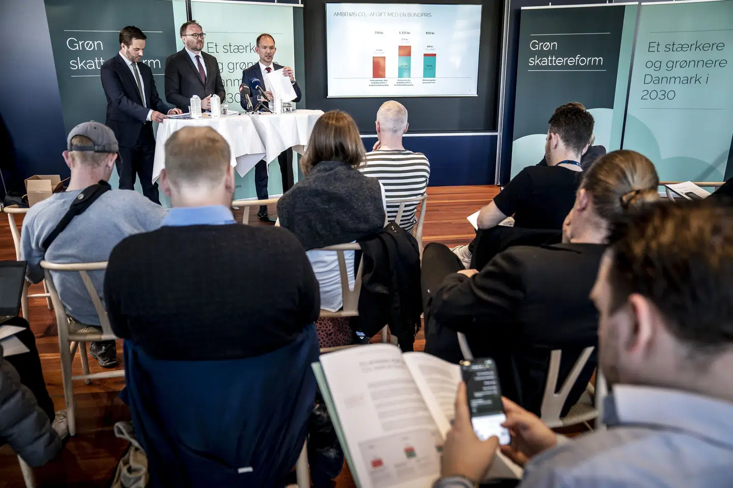 Tre ministre fremlagde onsdag regeringens udspil til en grøn skattereform. Mads Claus Rasmussen/Ritzau Scanpix