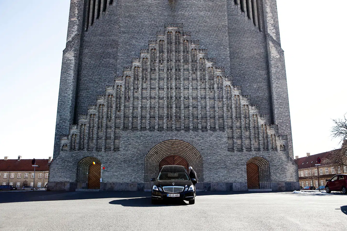Som ung murer beundrede Brian Holm altid Grundtvigs Kirke i København. Men det var først i 1994, at han satte sine ben i den første gang.