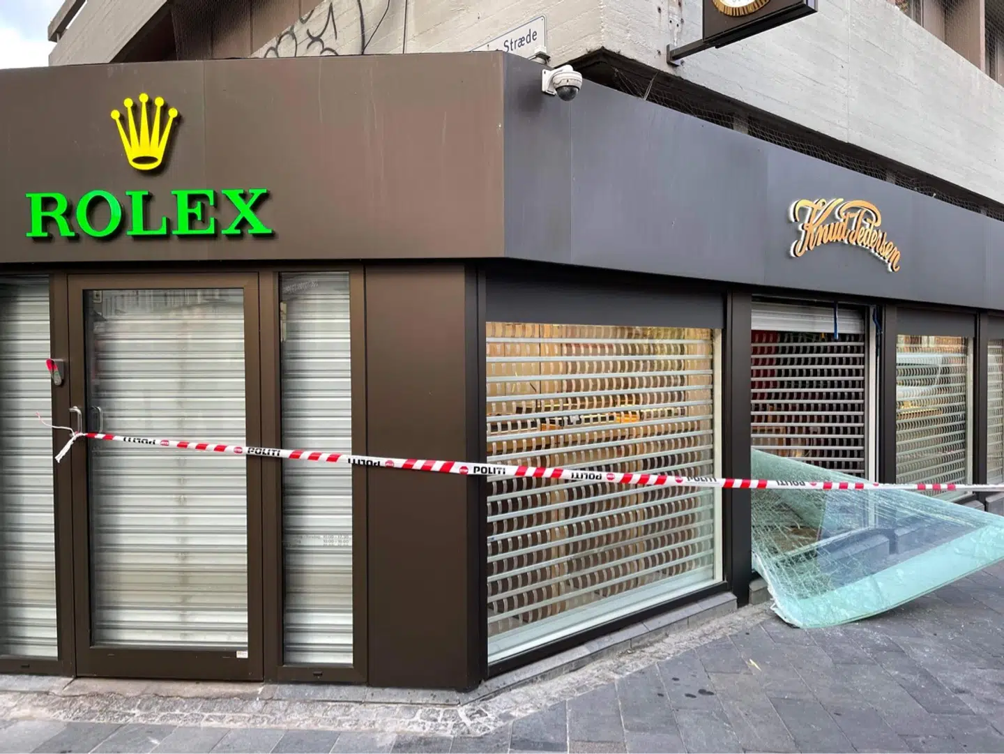 Guldsmeden forhandler blandt andet dyre Rolex-ure.
