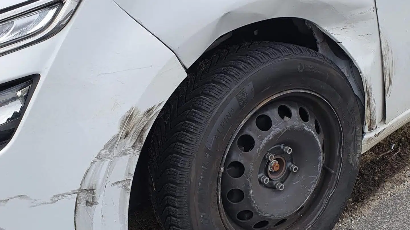 Sara Rosenberg Hedelunds bil er formentlig totalskadet.