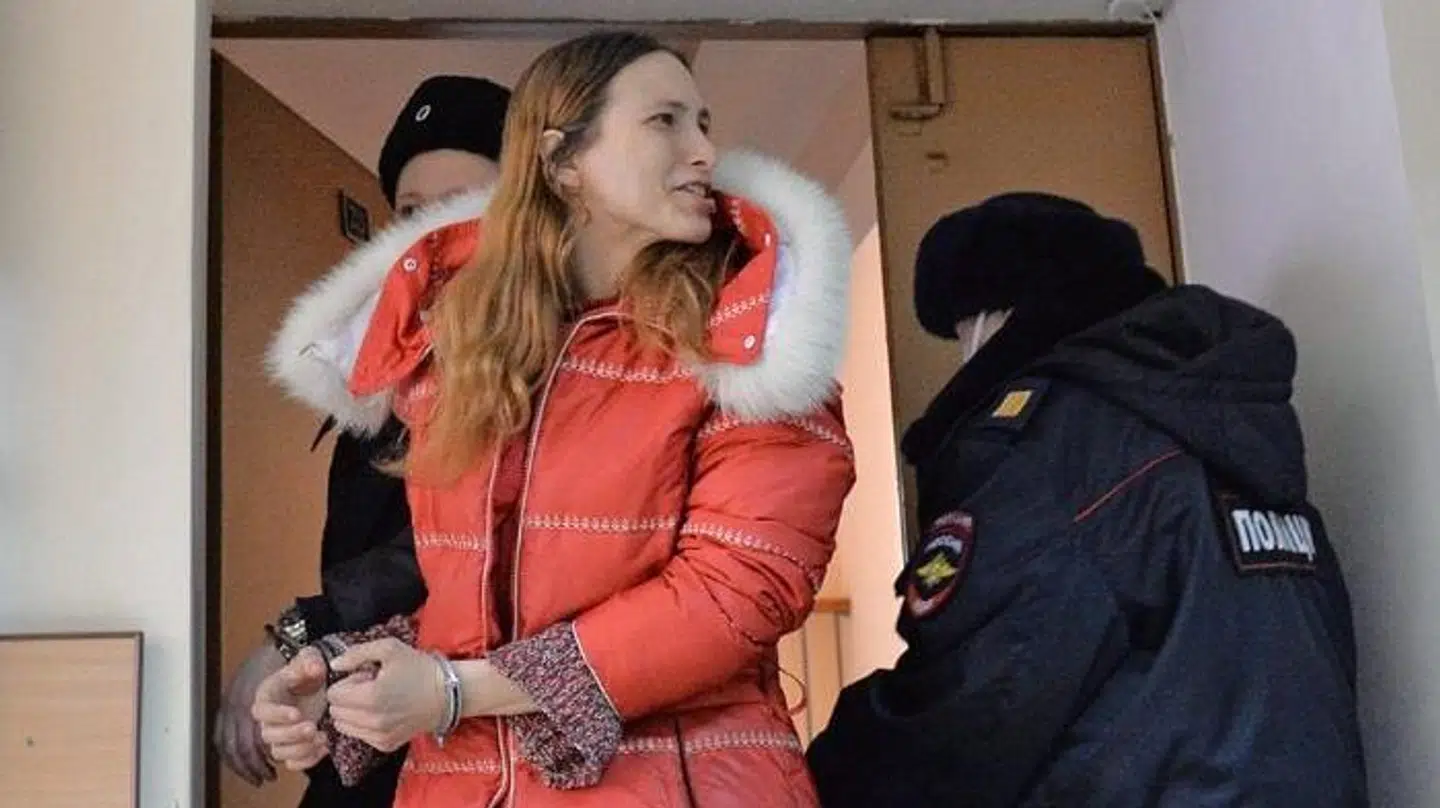 Alexandra Skotjilenko i retten.