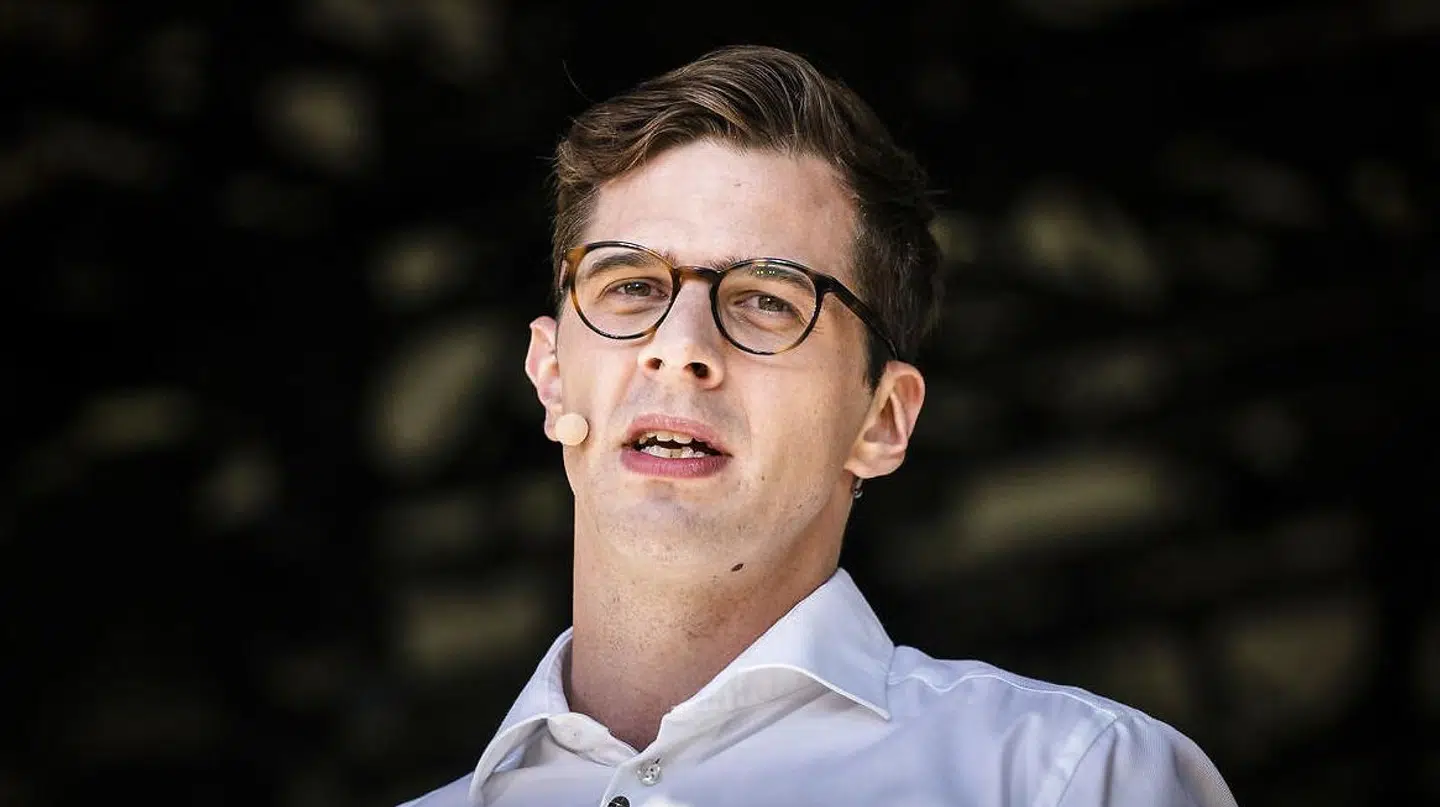 Formanden for Liberal Alliance, Alex Vanopslagh, kalder Sundhedsstyrelsens nye hjemmeside for teenageforældre »åndsvagt banal«.