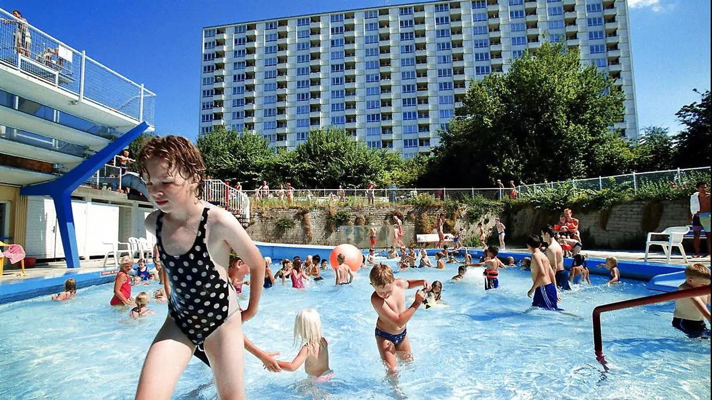 Vestbad i Brøndby og Rødovre er et åndehul for mange, når der er varmt om sommeren. Arkivfoto fra før renoveringen.