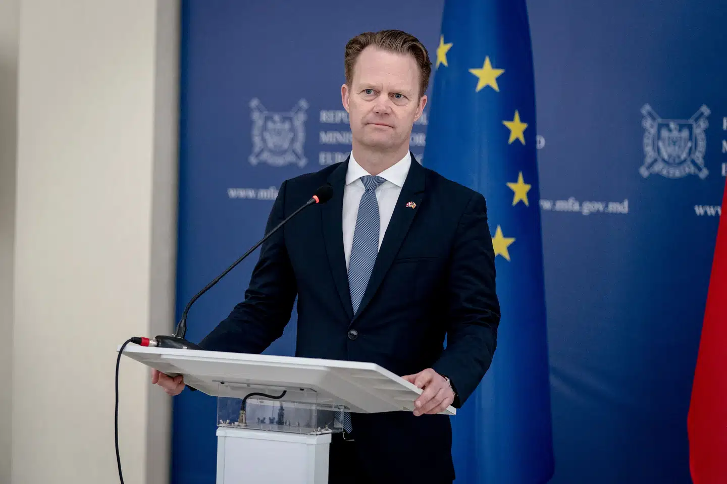 Udenrigsminister Jeppe Kofod (S) garanterer, at regeringen vil udskrive en ny folkeafstemning, hvis EU's forsvarssamarbejde mod forventning bliver lavet om til et overstatsligt samarbejde uden vetoret over for udsendelse af danske soldater (Arkivfoto). Ida Marie Odgaard/Ritzau Scanpix