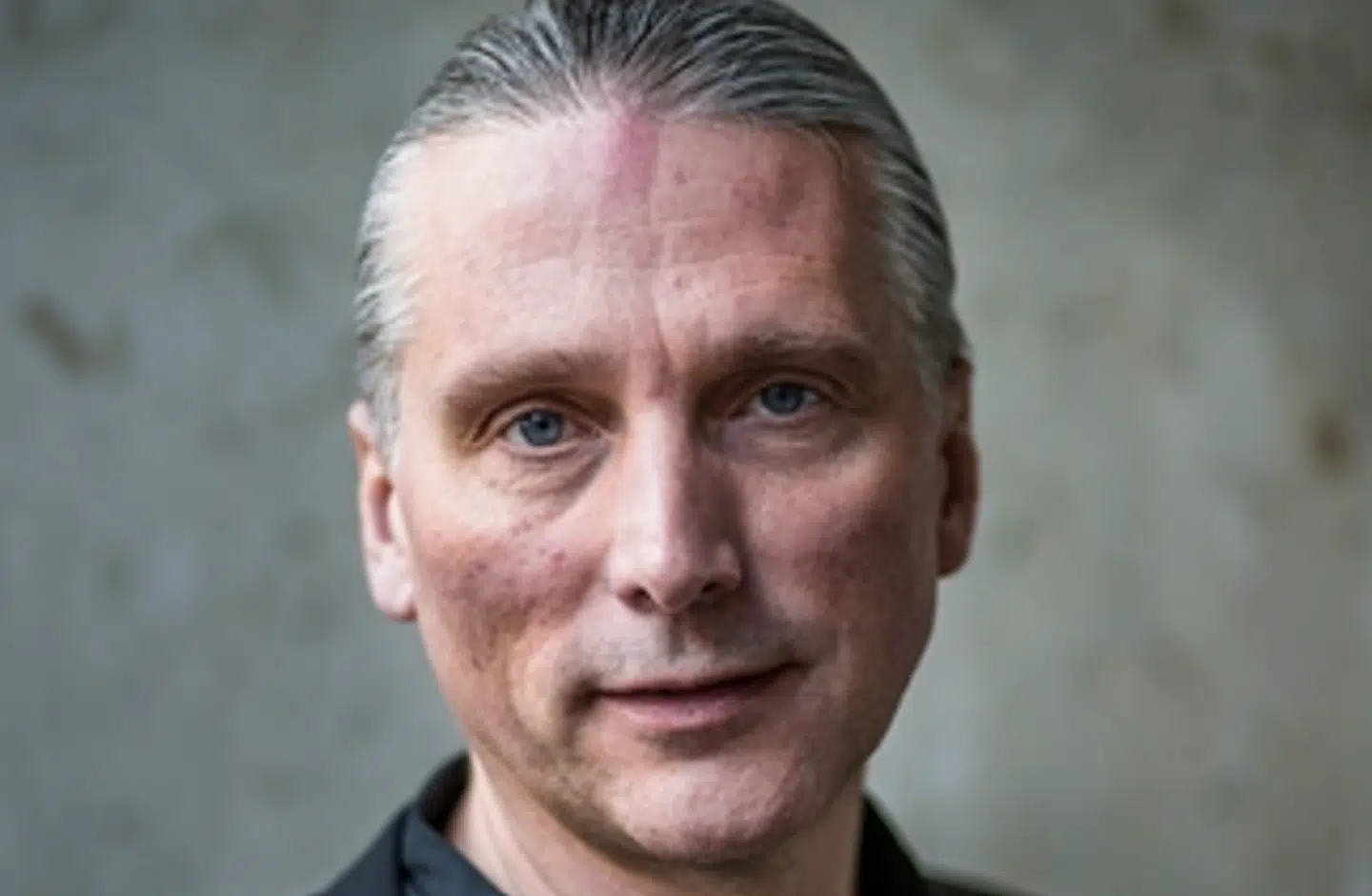 Kommunale topchefer er blevet dyre og besværlige at skille sig af med, selv ved skandalesager. Men det kan laves om, hvis kommunerne ellers vil, lyder det fra kommunalforsker Roger Buch fra Danmarks- Medie og Journalisthøjskole.