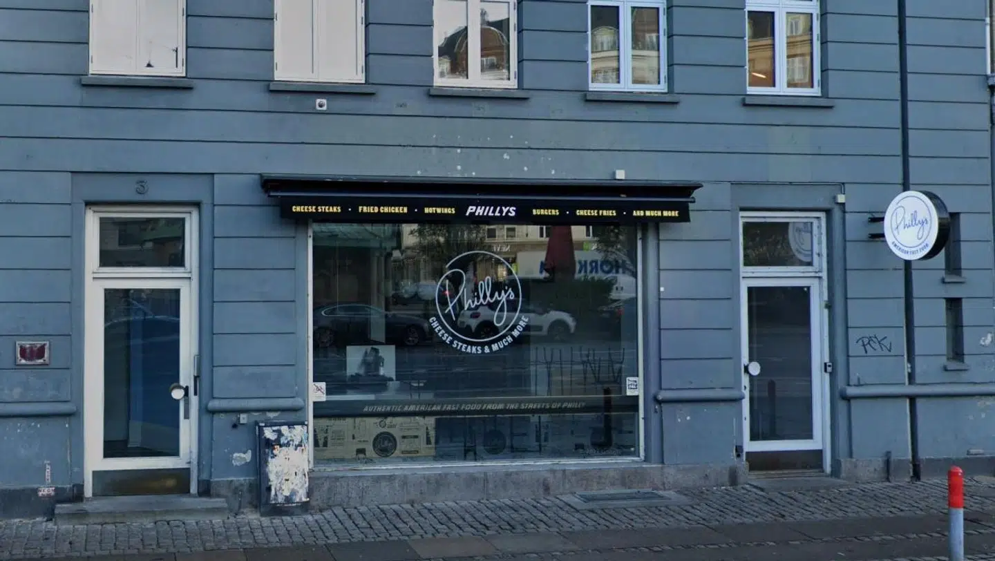 Her er det Philly's ved Trianglen på Østerbro, der kan bryste sig af en glad smiley i modsætning til søsterrestauranterne på Fisketorvet og på Amagerbrogade. Foto: Google Street View