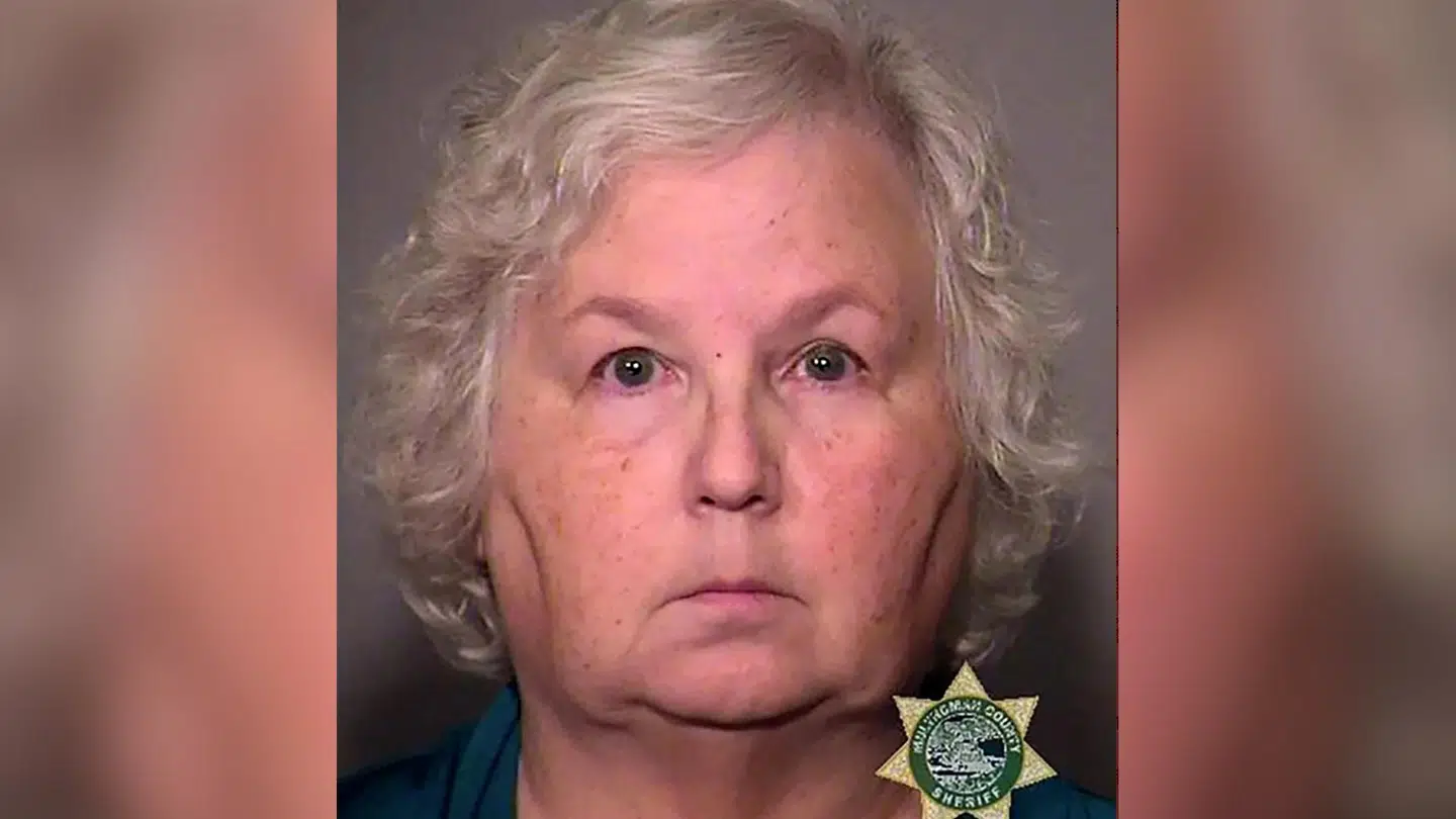 Forfatteren er tiltalt for at have dræbt sin mand.