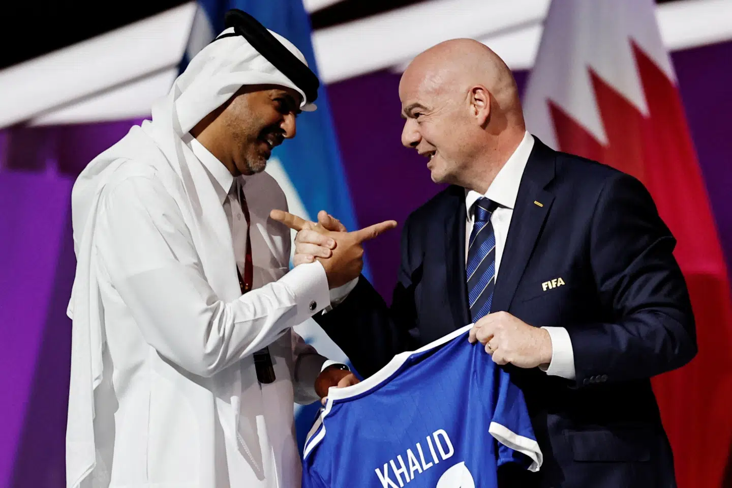 Fifa-præsident Gianni Infantino (th.) kan glæde sig over det, som han selv kalder en stærk og robust økonomi i forbundet (Arkivfoto). Hamad I Mohammed/Reuters
