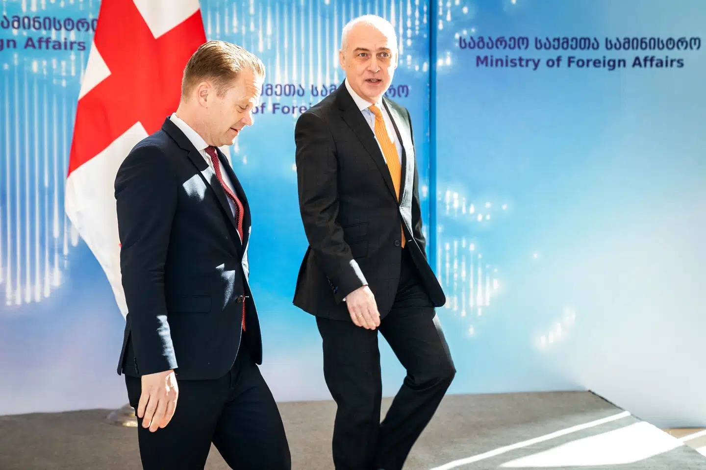 Udenrigsminister Jeppe Kofod (S) mødes med den georgiske udenrigsminister David Zalkaliani i Tbilisi i Georgien. Udenrigsministeren besøger sammen med en gruppe folketingsmedlemmer Georgien og kontaktlinjen til de russisk-støttede besatte områder i Sydossetien. Besøget i landet har især fokus på den danske støtte til Georgiens suverænitet og stabilitet. Ida Marie Odgaard/Ritzau Scanpix