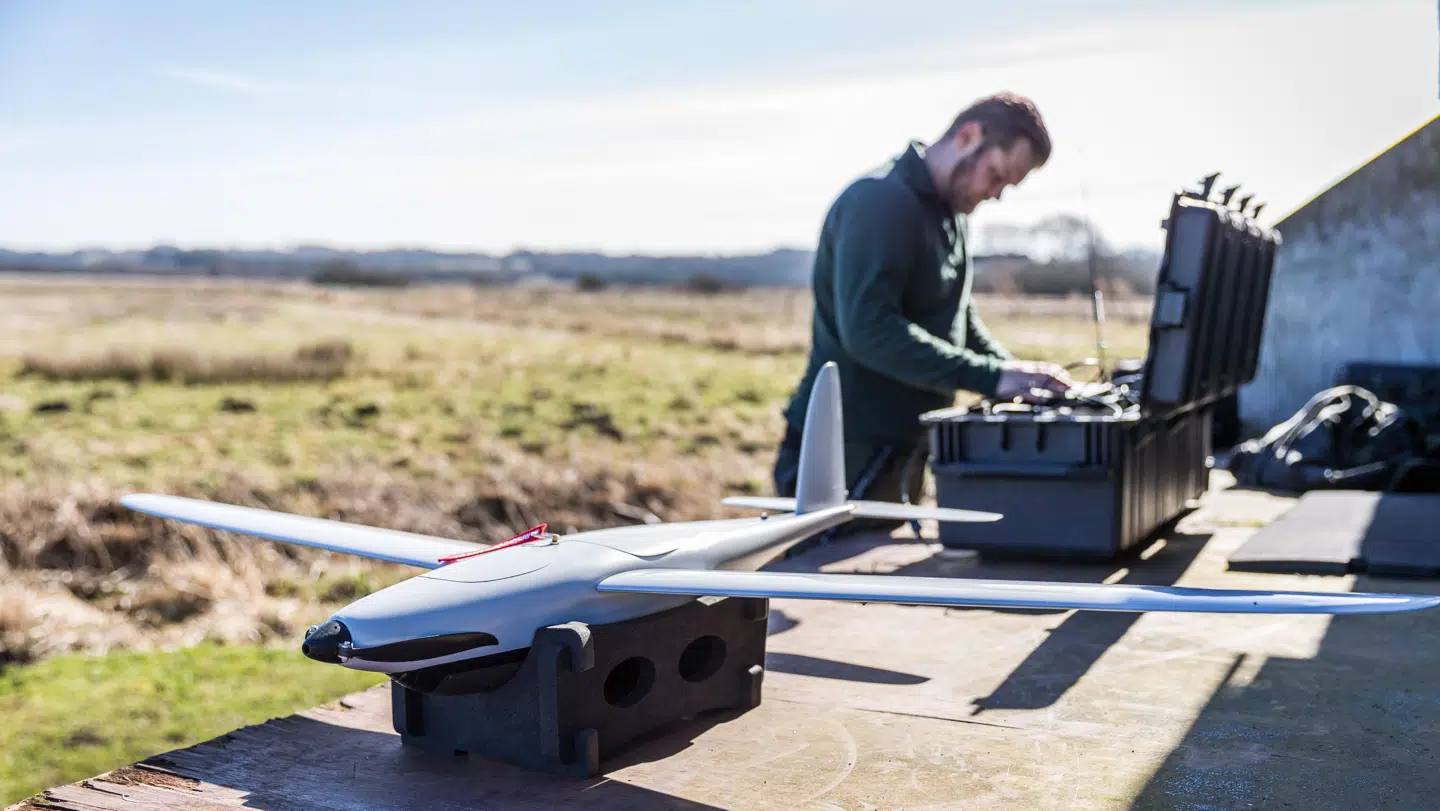 Sky-Watch er en af bare en håndfuld virksomheder i verden, der producerer højteknologiske droner af høj kvalitet, (Sky-Watch)