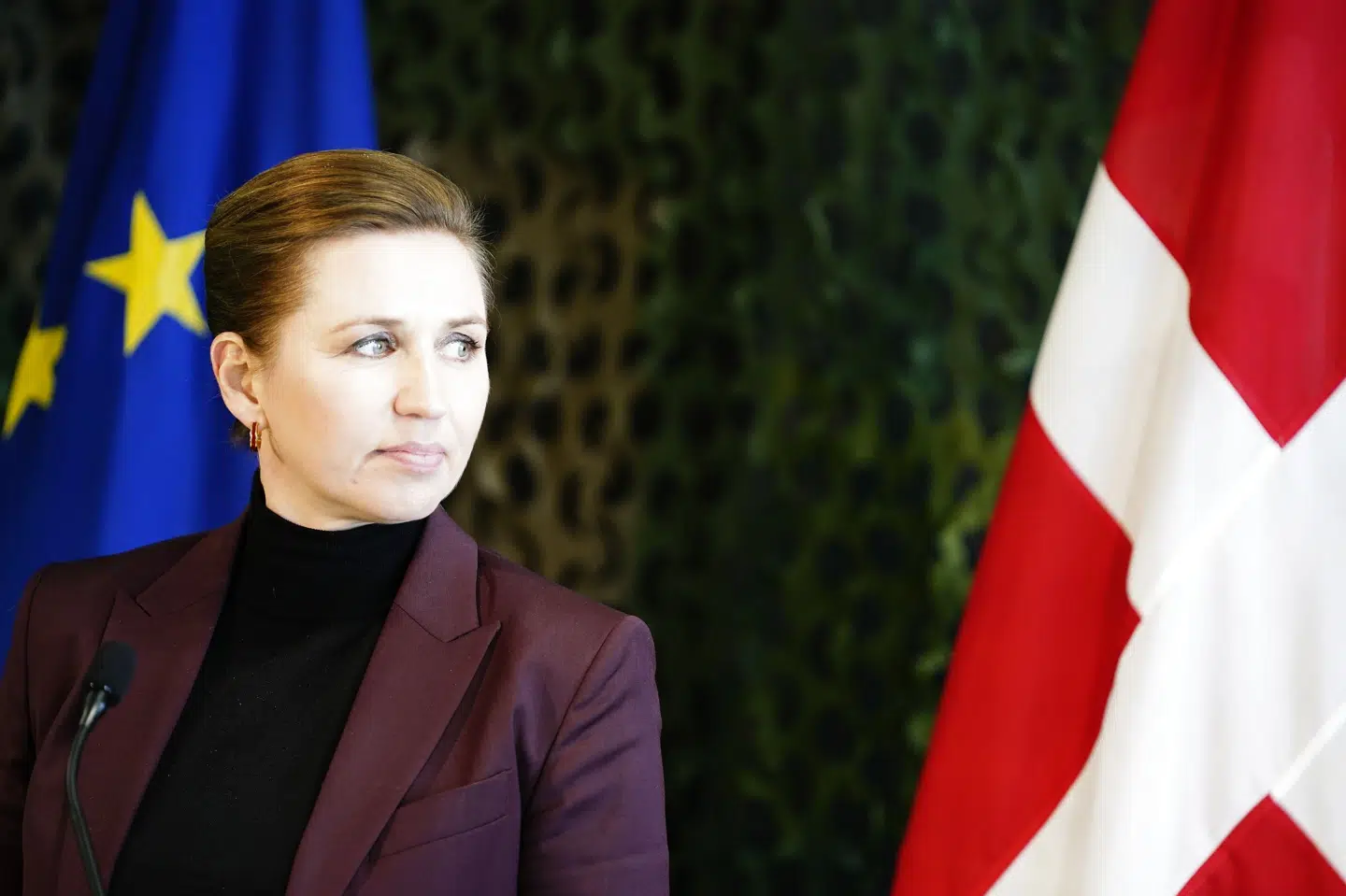 Statsminister Mette Frederiksen (S) besøgte onsdag danske soldater i Estland sammen med fire andre partiledere. Mads Claus Rasmussen/Ritzau Scanpix