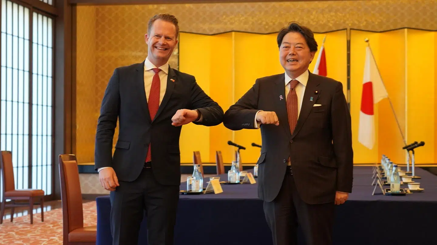Jeppe Kofod mødtes blandt andet med Japans udenrigsminister, mr. Hayashi Yoshimasa, under sin rejse (Foto: Danmarks ambassade i Japan)