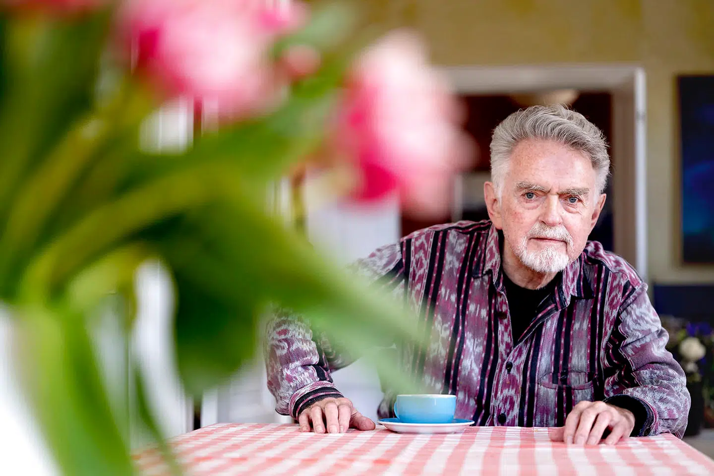 Erik Clausen har inviteret ind til en snak om sygdom og kunst. Foto Bax Lindhardt..