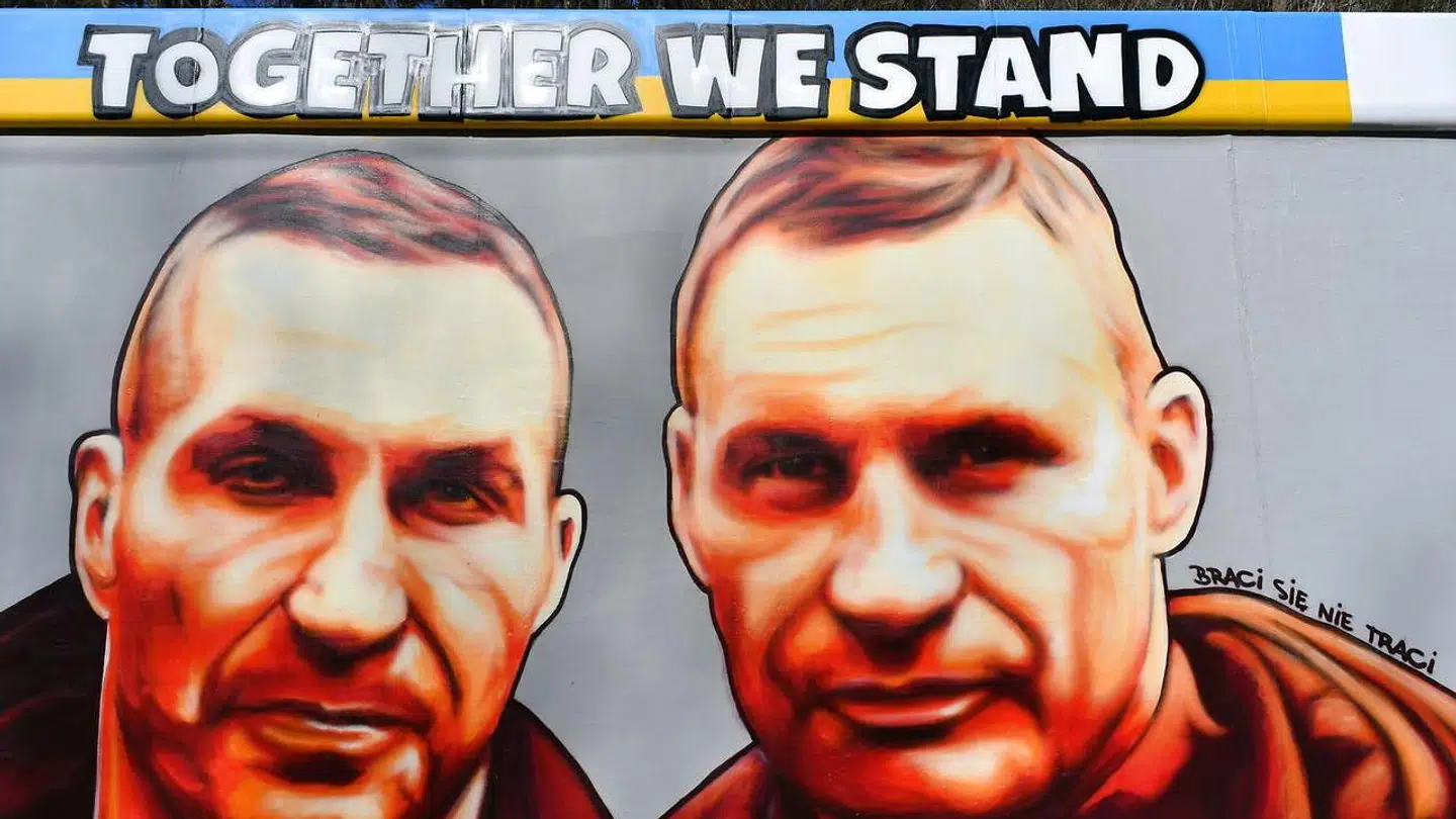 En grafitti-tegning af Klitsjko-brødrene i Gdansk, Polen.