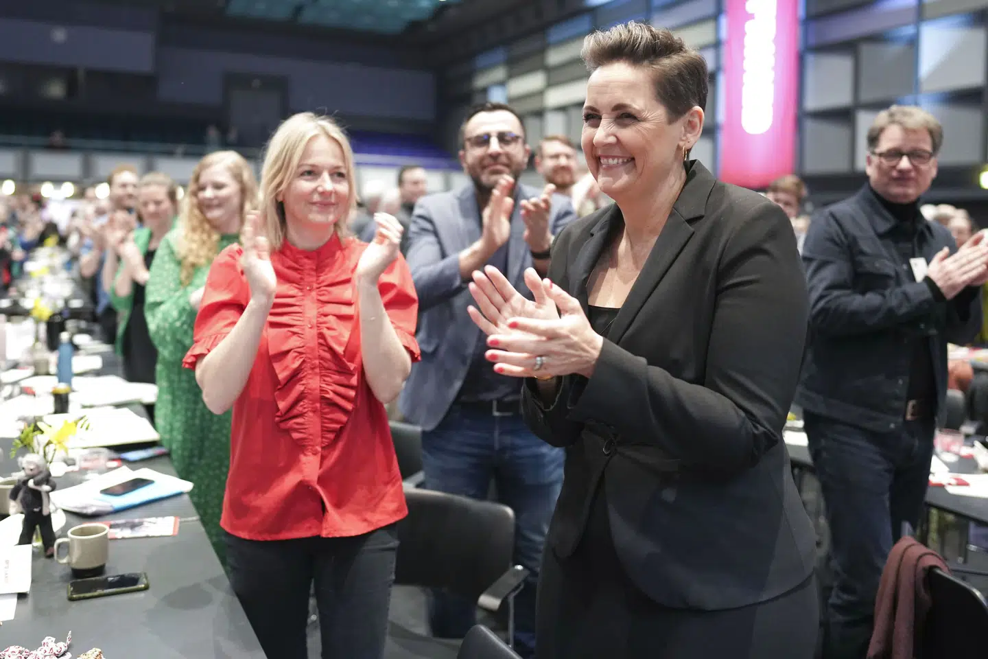 Partiformand Pia Olsen Dyhr og landsledelsen har ønsket, at SF får et internationalt navn. Green Left. Det har medlemmerne søndag stemt for på et landsmøde i Kolding. Claus Fisker/Ritzau Scanpix