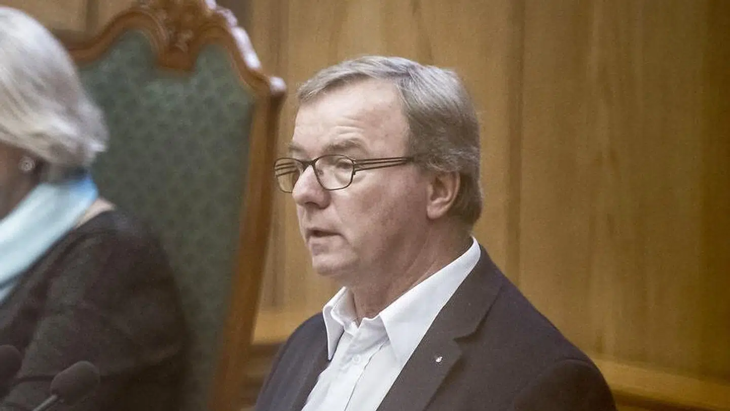 Det går ud over velfærden, hvis man alene sænker afgiften uden at kompensere for den manglende indtægtskilde, lyder det fra Orla Hav (S).