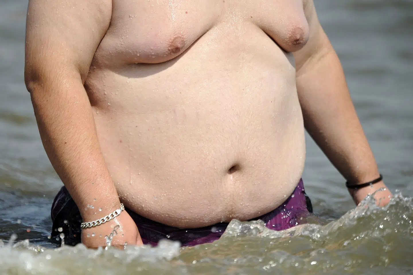 53 procent af den voksne befolkning er moderat eller svært overvægtig. DET viser en ny stor folkeundersøgelse. (Arkivfoto). Philipp Guelland/Ritzau Scanpix