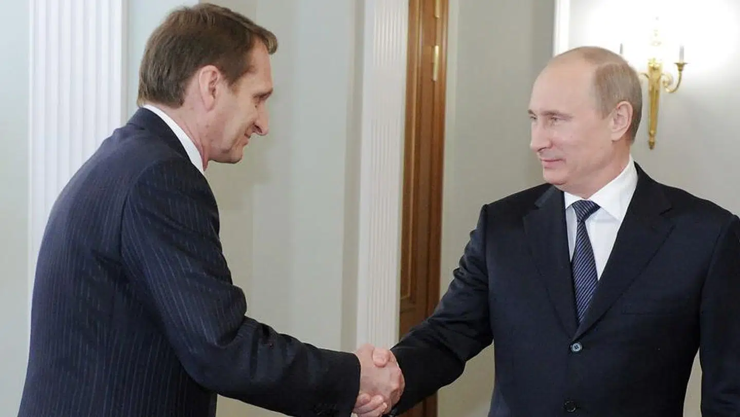 Sergej Narysjkin (tv.) sammen med Vladimir Putin.