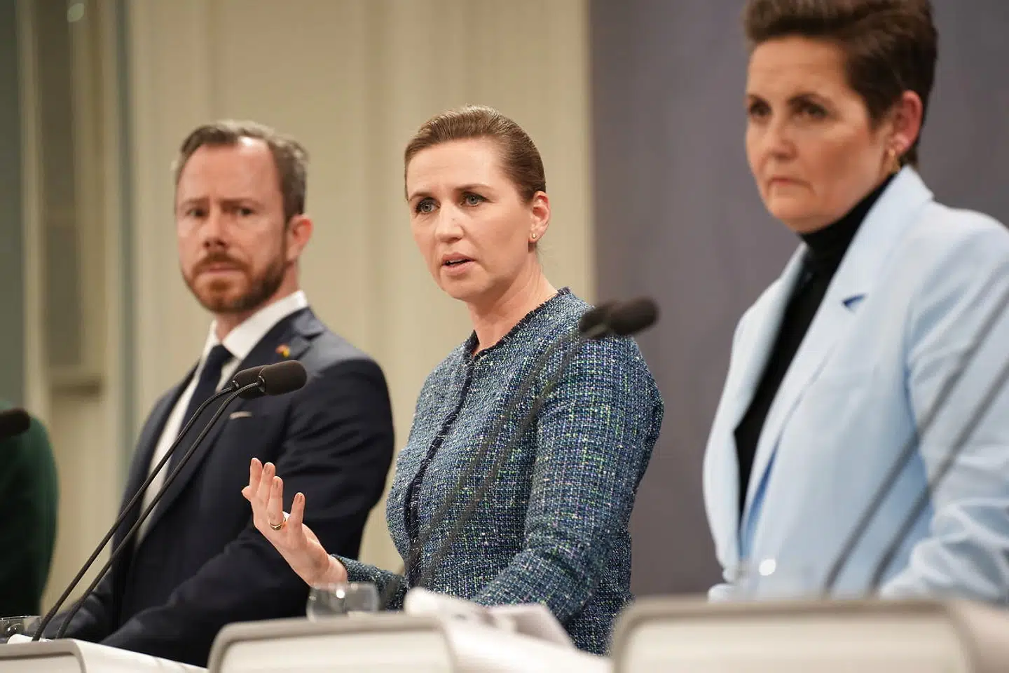 Pressemøde om Nationalt kompromis om dansk sikkerhedspolitik afholdes i Statsministeriet i København, søndag den 6. marts 2022. Udover statsminister Mette Frederiksen deltager Venstres formand Jakob Ellemann-Jensen, SF's formand Pia Olsen Dyhr, Radikales formand Sofie Carsten Nielsen og Det Konservative Folkepartis formand Søren Pape Poulsen.