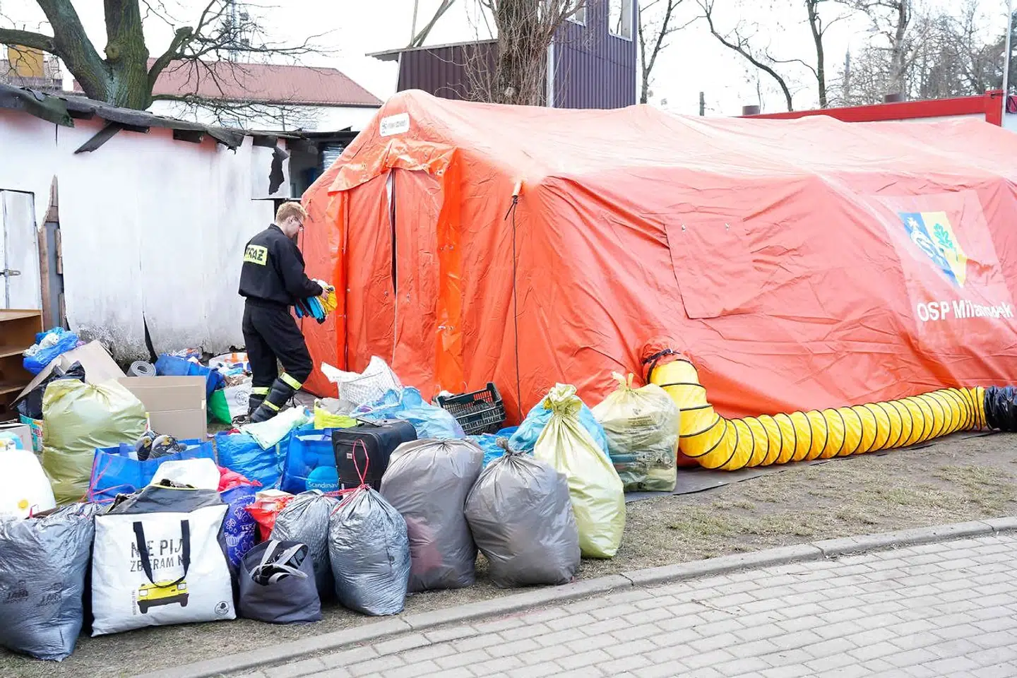 Poser med tøj. Ses her i den polske by Milanowek.