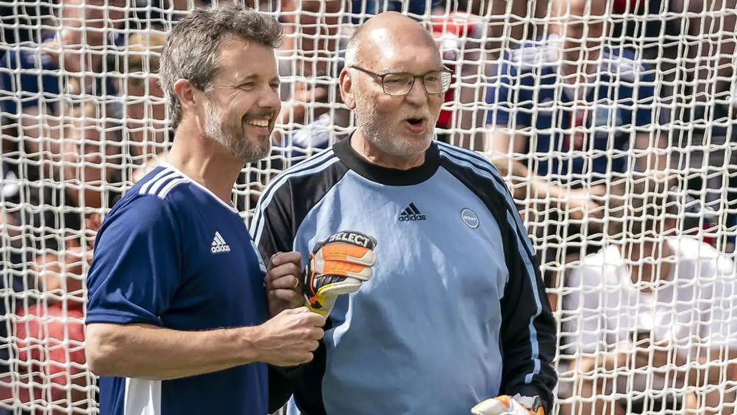 Leif Davidsen spillede fodbold med kronprins Frederik under EM i sommeren 2021. Hør ham fortælle om oplevelsen i videoen øverst.