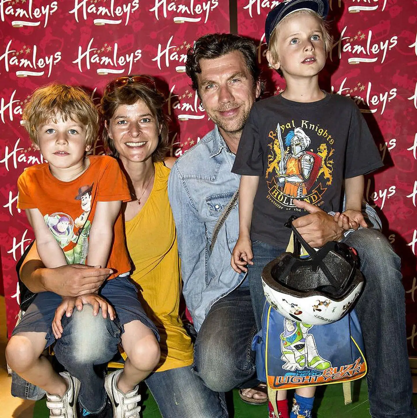 Jesper Lohmann fik sønnerne Ole og Lauritz med skuespiller Charlotte Rathnov, om her kan ses sammen tilbage i 2013.