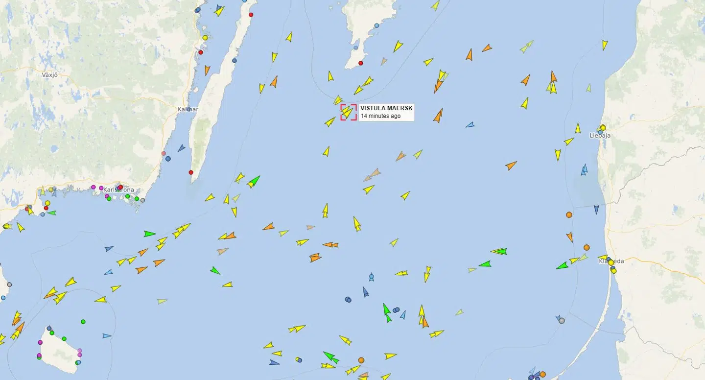 Her ses, hvor i Østersøen Vistula Maersk er placeret torsdag aften klokken 22:15, hvor den trods de nye sanktioner er på vej til Rusland. Foto: Vesselfinder.com
