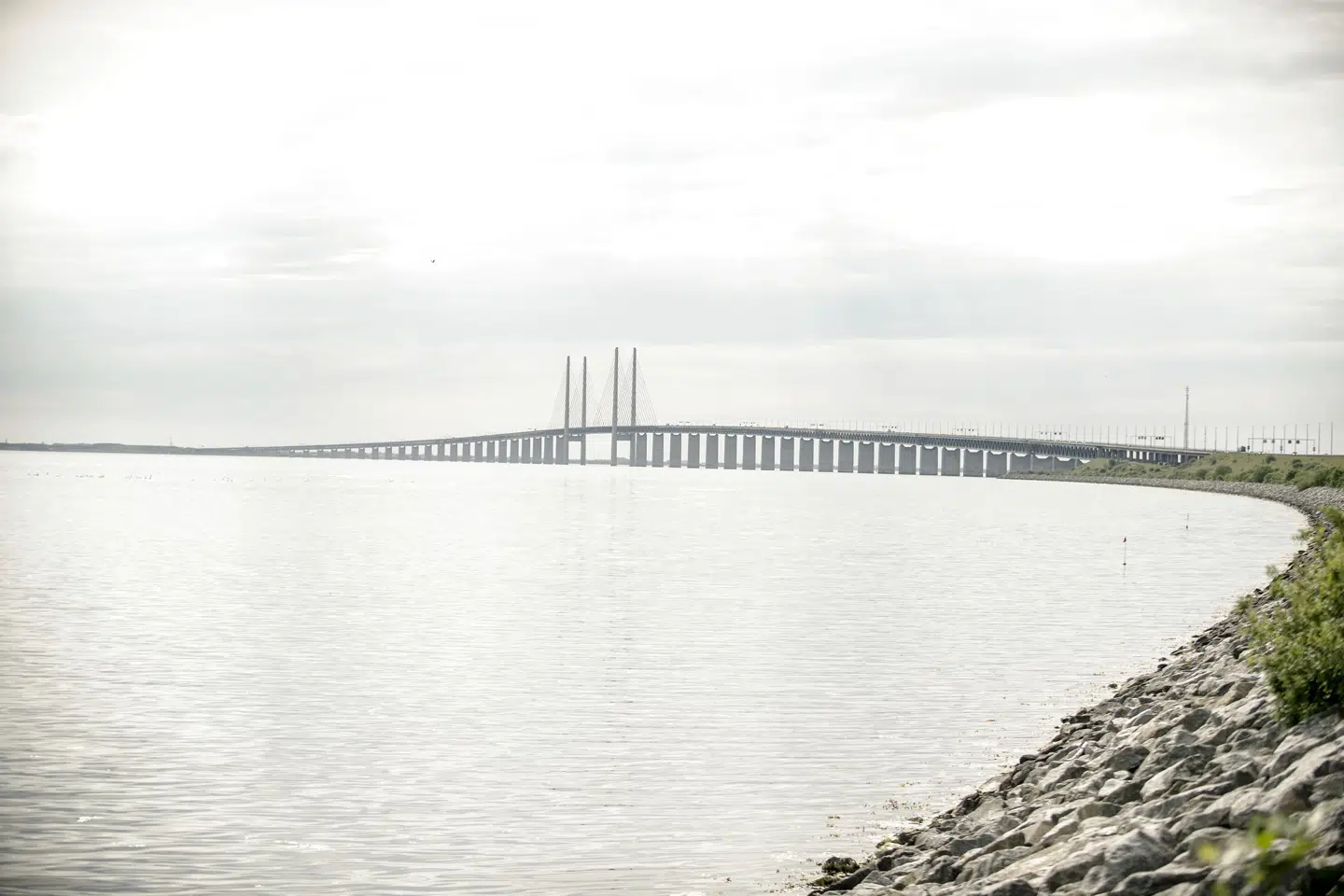 Op mod 20.000 køretøjer og næsten 200 tog passerer dagligt Øresundsforbindelsen. Christian Liliendahl/Ritzau Scanpix