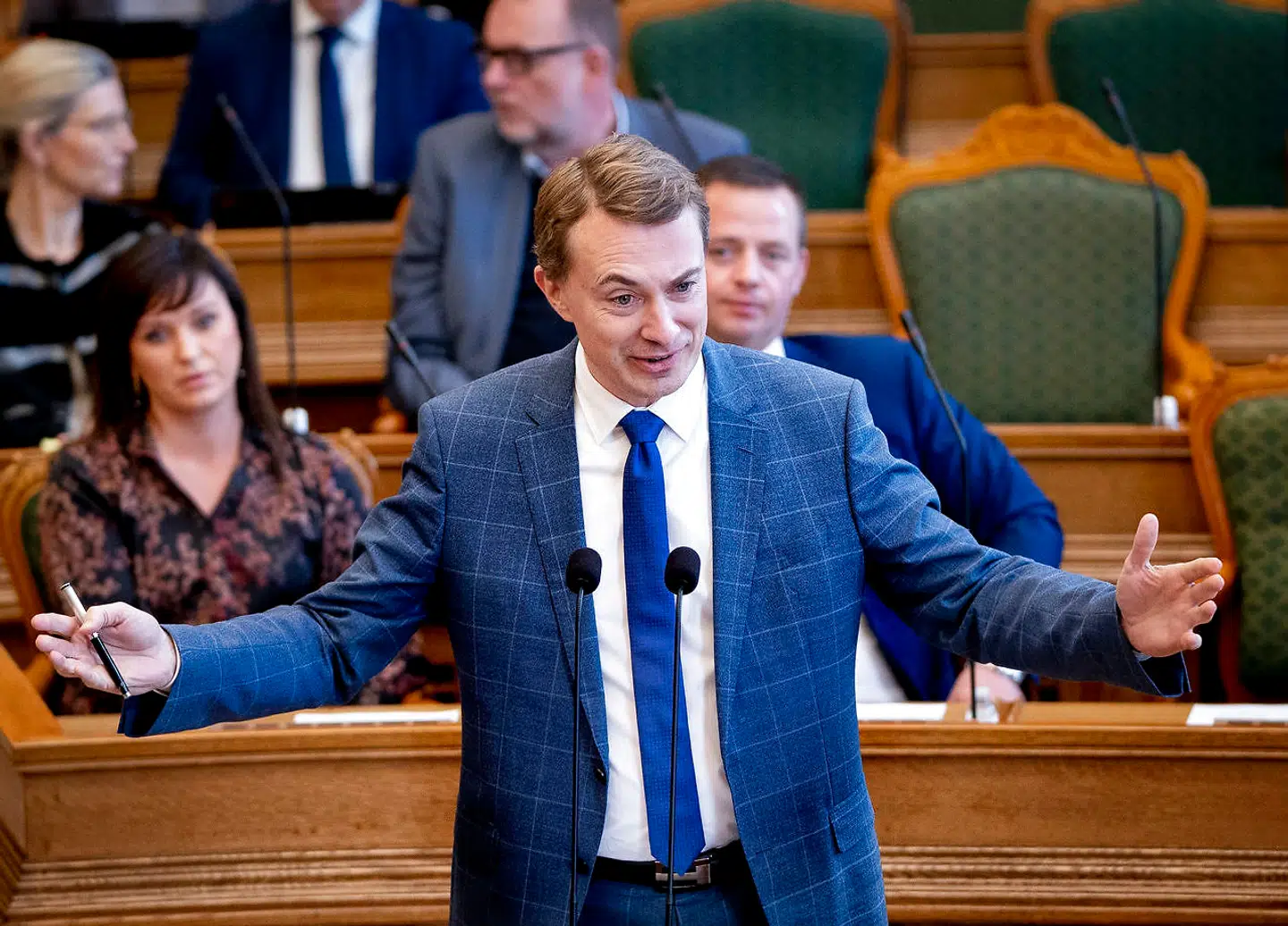 Dansk Folkepartis formand Morten Messerschmidt under spørgetime med statsminister Mette Frederiksen i folketingssalen, tirsdag den 8. februar 2022.. (Foto: Liselotte Sabroe/Ritzau Scanpix)