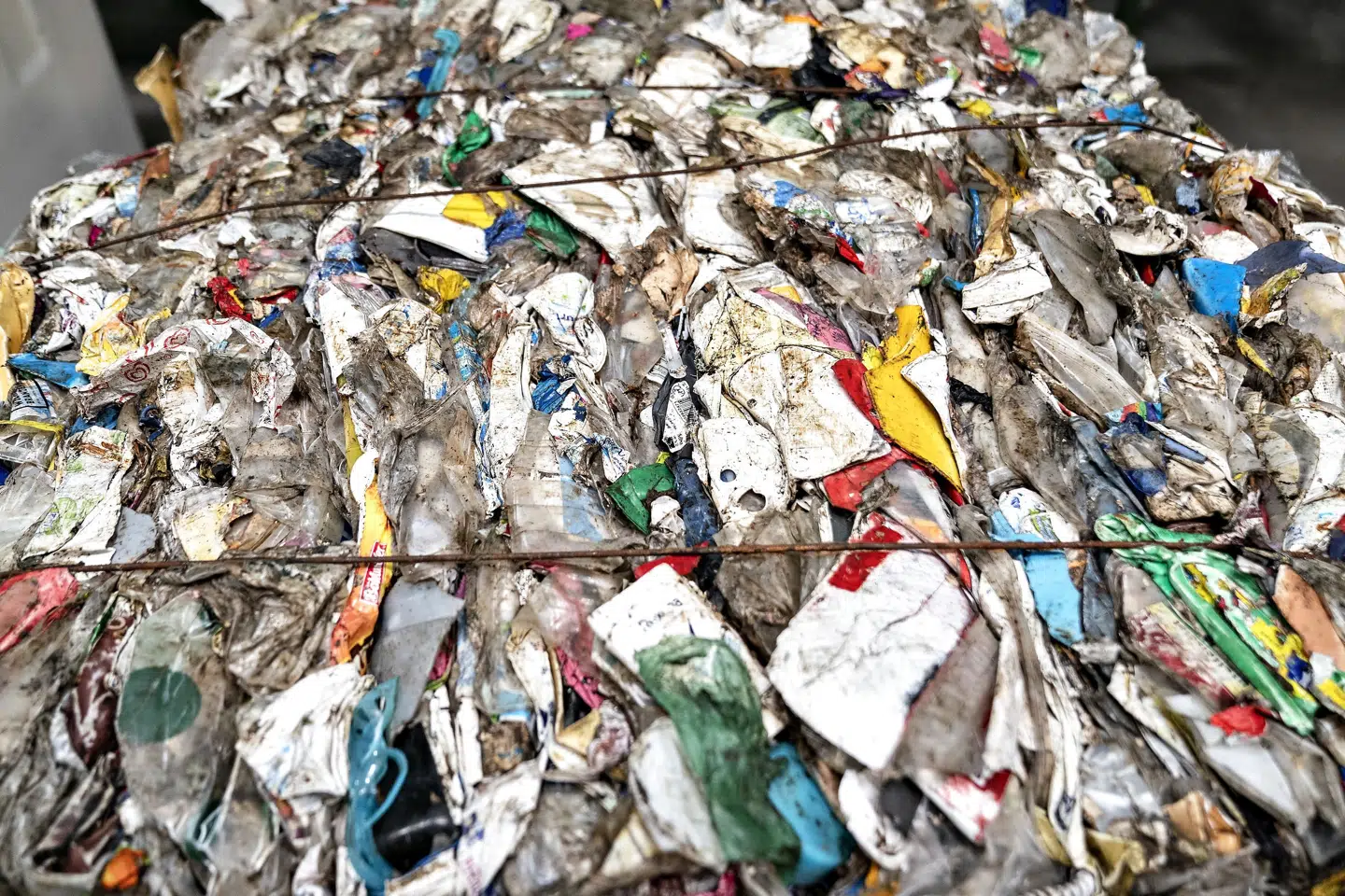 Genanvendeligt dansk affald må ikke ende på lossepladser i eksempelvis Malaysia og Indonesien. Derfor skal tilsyn med eksport og import af affald styrkes, siger miljøminister Lea Wermelin (S). Henning Bagger/Ritzau Scanpix