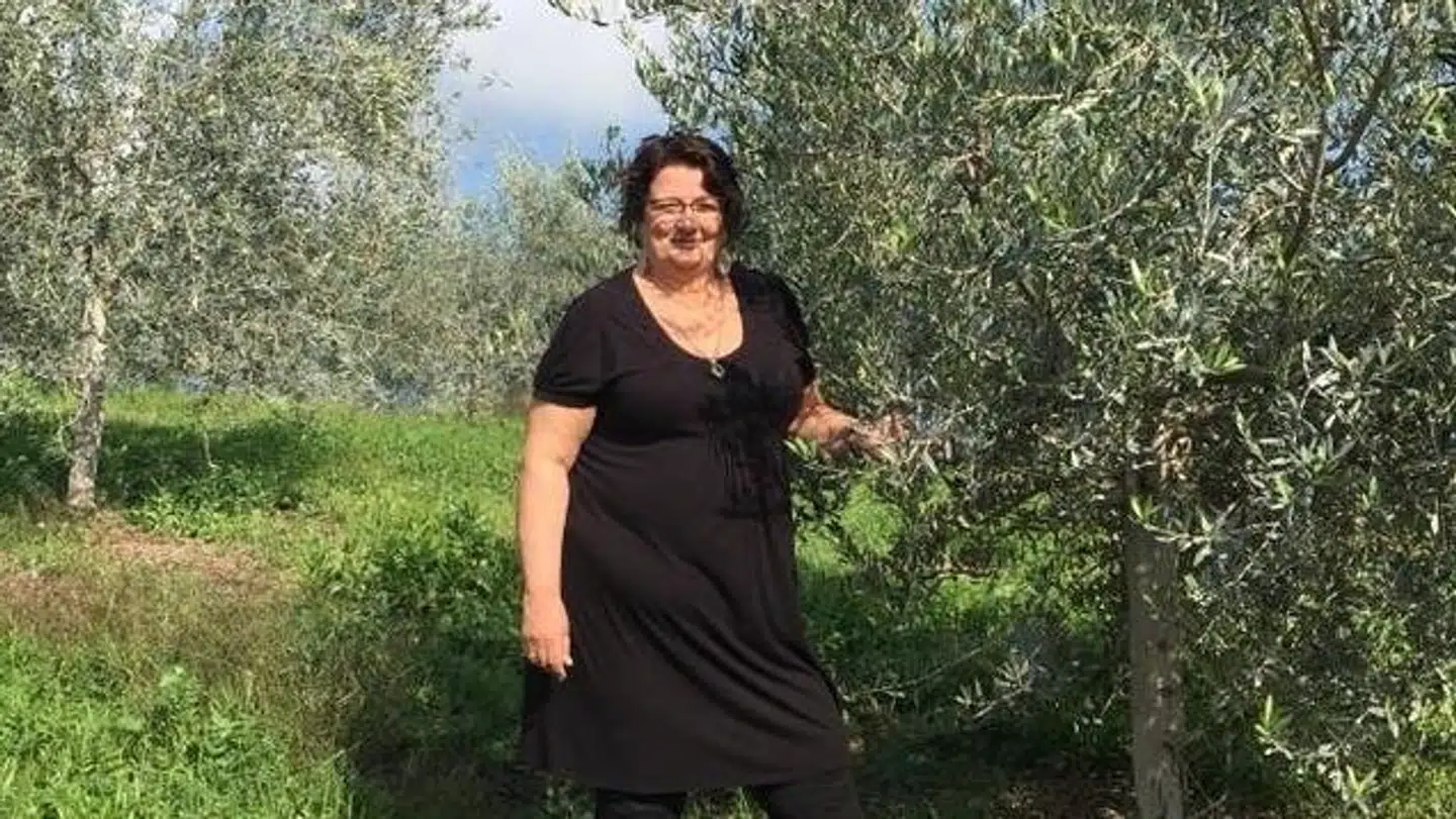 Catherine Fogel er hvert år i Italien for at smage olivenolier og udvikle sit talent.