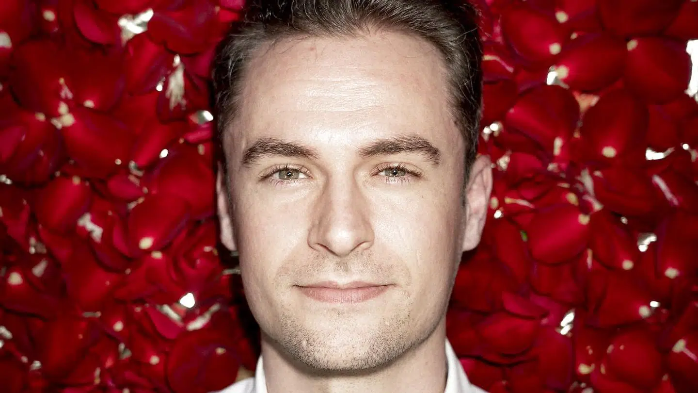 Casper Berthelsen forsøgte i datingprogrammet 'Bachelor' at finde kærligheden. Men den negative opmærksomhed efter programmet var ikke just en dans på røde roser.