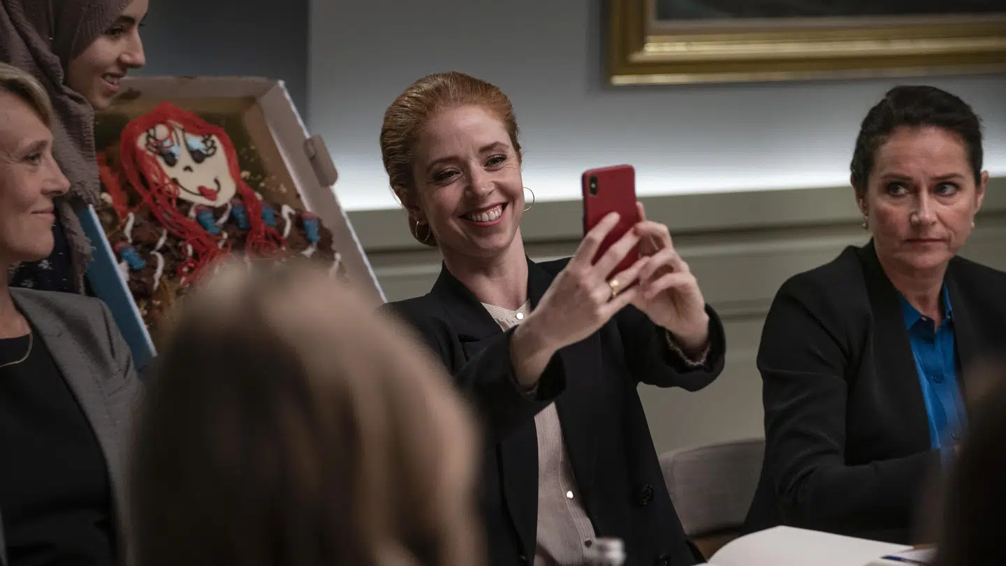 Birgitte Nyborg toppes lidt med den nye statstminister, Signe Kragh, som er meget glad for de sociale medier.