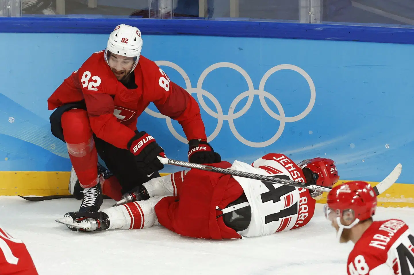 Jesper Jensen Aabo kom galt afsted i slutningen af anden periode mod Schweiz og måtte kort efter udgå. Jonathan Ernst/Reuters
