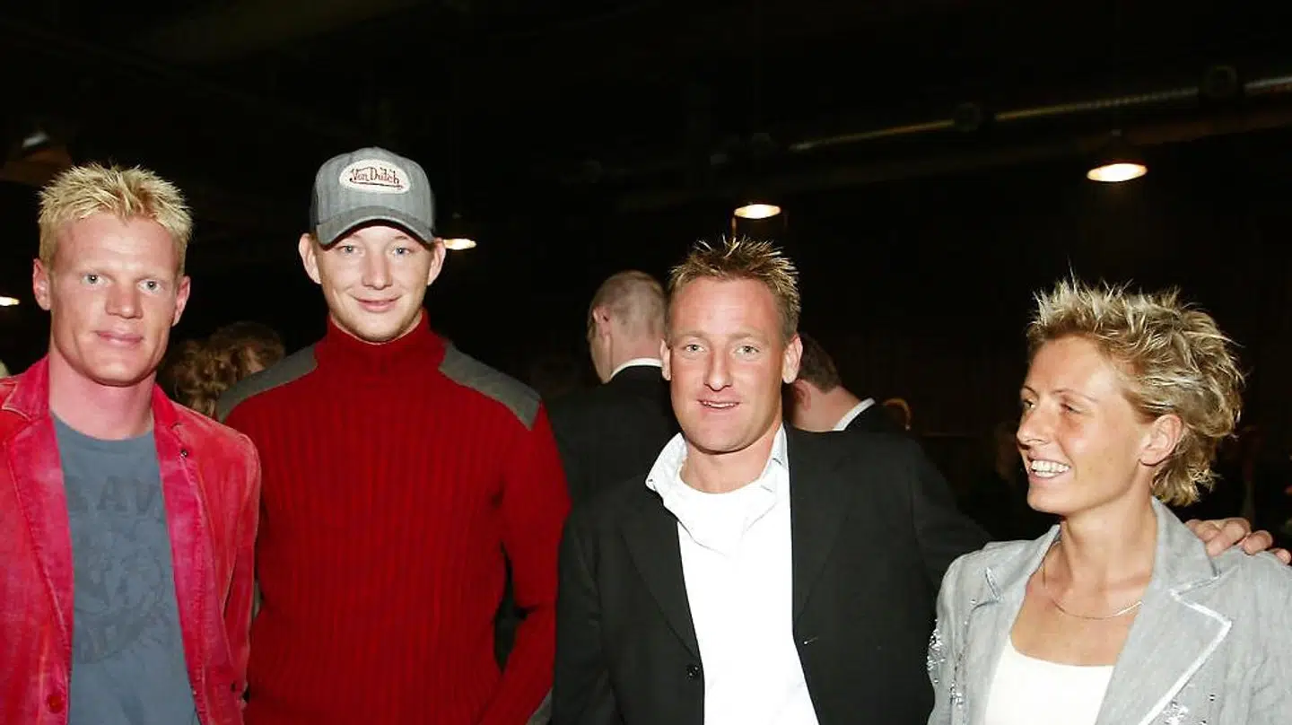 Søren Frederiksen og fru Malene (to yderste til højre) hér ved DR Sport 2003 sammen med de to tidligere AaB'ere, Mads Bro Hansen og Allan Gaarde (med kasket). Året efter blev Søren og Malene gift på græstæppet på Viborg Stadion.