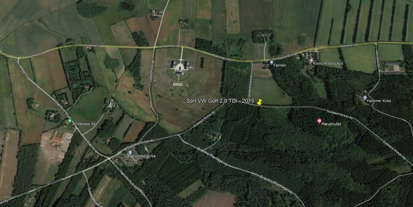 Det er her (den gule nål) på Sulsted Kirkevej, at bilen ifølge Nordjyllands Politi har opholdt sig mellem 06.30 og 07.30 søndag morgen.