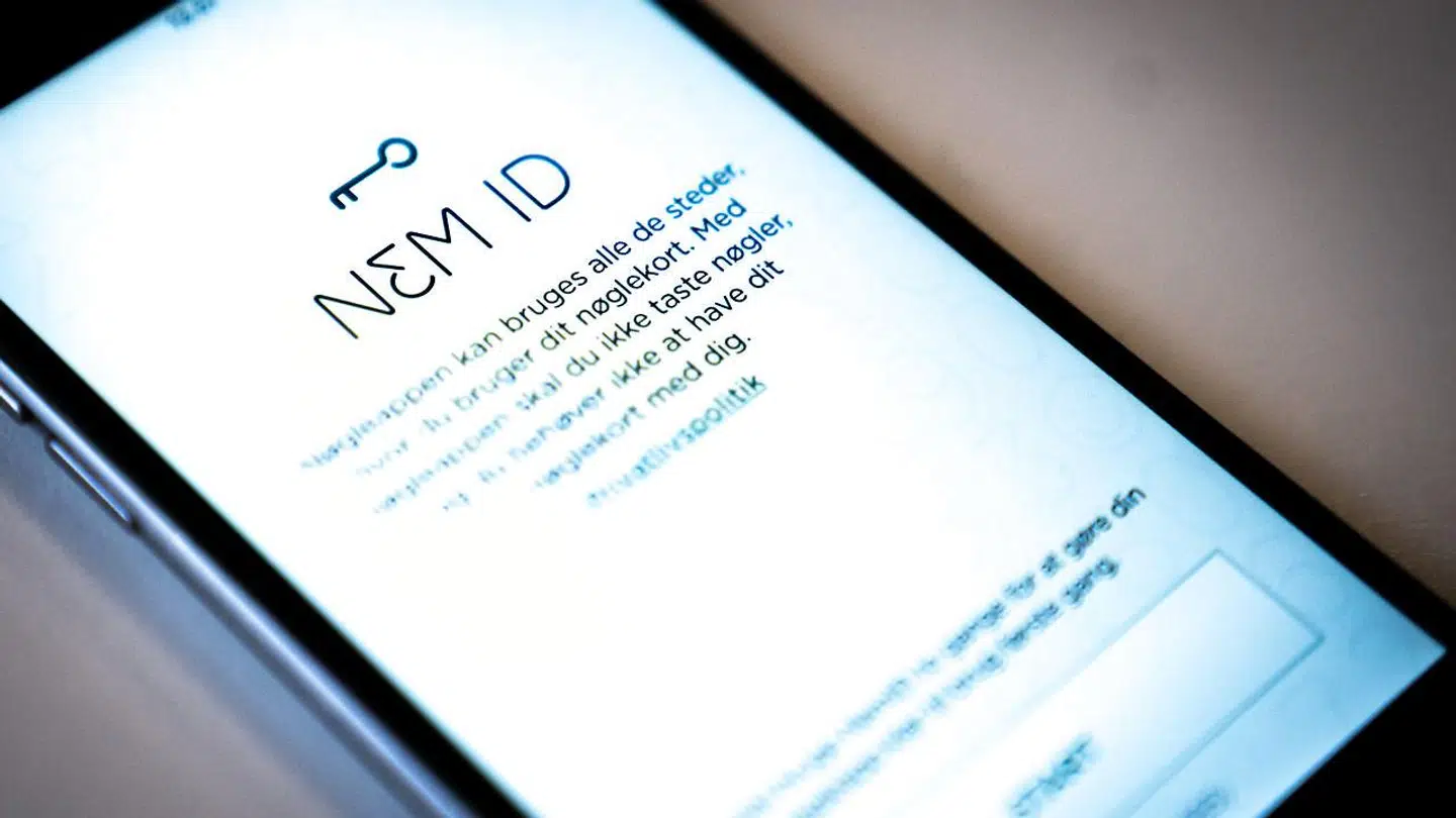 En 28-årig mand er torsdag idømt otte års fængsel for omfattende bedrageri med NemID.