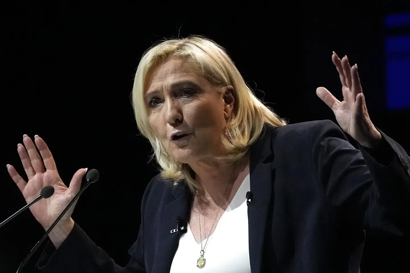 Islams rolle i det franske samfund er blevet et centralt emne i de første faser af valgkampen op til præsidentvalget i april, hvilket har skabt uro og bekymring blandt mange af de franske muslimer. På den ydre højrefløj anvender både Marine Le Pen (foto) og navnligt den mere iltre Eric Zemmour en hård retorik mod landets største religiøse mindretal. (Arkivfoto) Michel Euler/Ritzau Scanpix