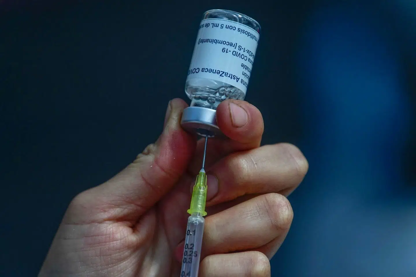 AstraZeneca-vaccinen udmærker sig ved ayt være både billigere ob nemmere at håndtere end de de fleste andre godkendte vacciner