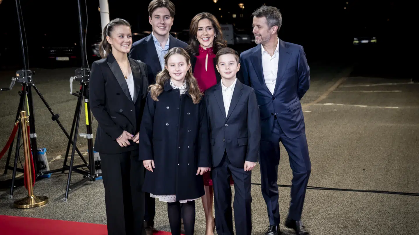 Prinsesse Isabella, prins Christian, kronprinsesse Mary, kronprins Frederik, prinsesse Josephine og prins Vincent ankommer til TV2s fødselsdagsshow: "Mary 50 år - Vi fejrer Danmarks kronprinsesse" i Vilhelm Lauritzen Terminalen i Kastrup, søndag den 6. februar 2022.
