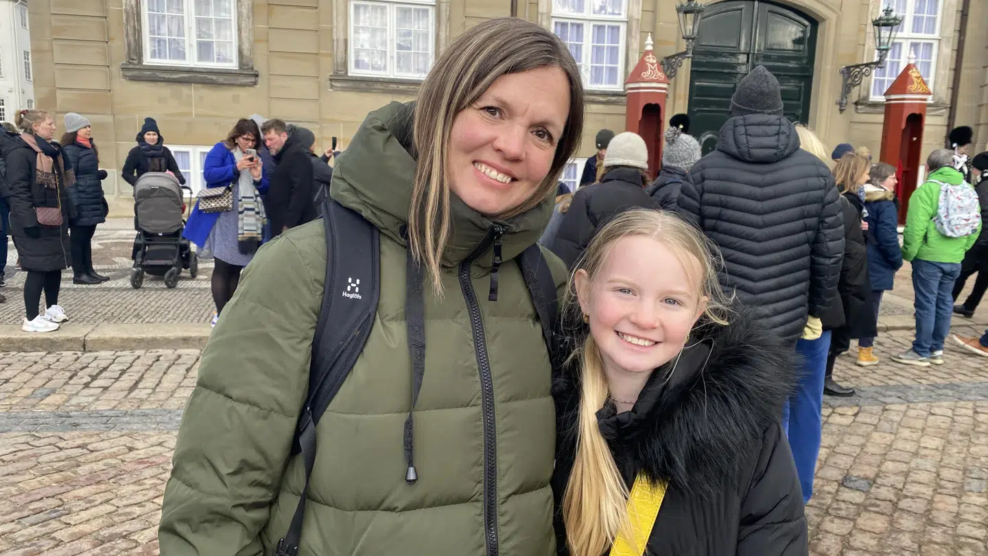 Britt Meier-Hansen var taget ind til slottet med datteren, Alberte.