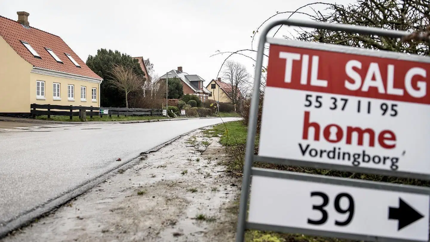 Der er solgt rekordmange danske boliger i det seneste år, men det har Realkredit Danmark ikke fået noget ud af.