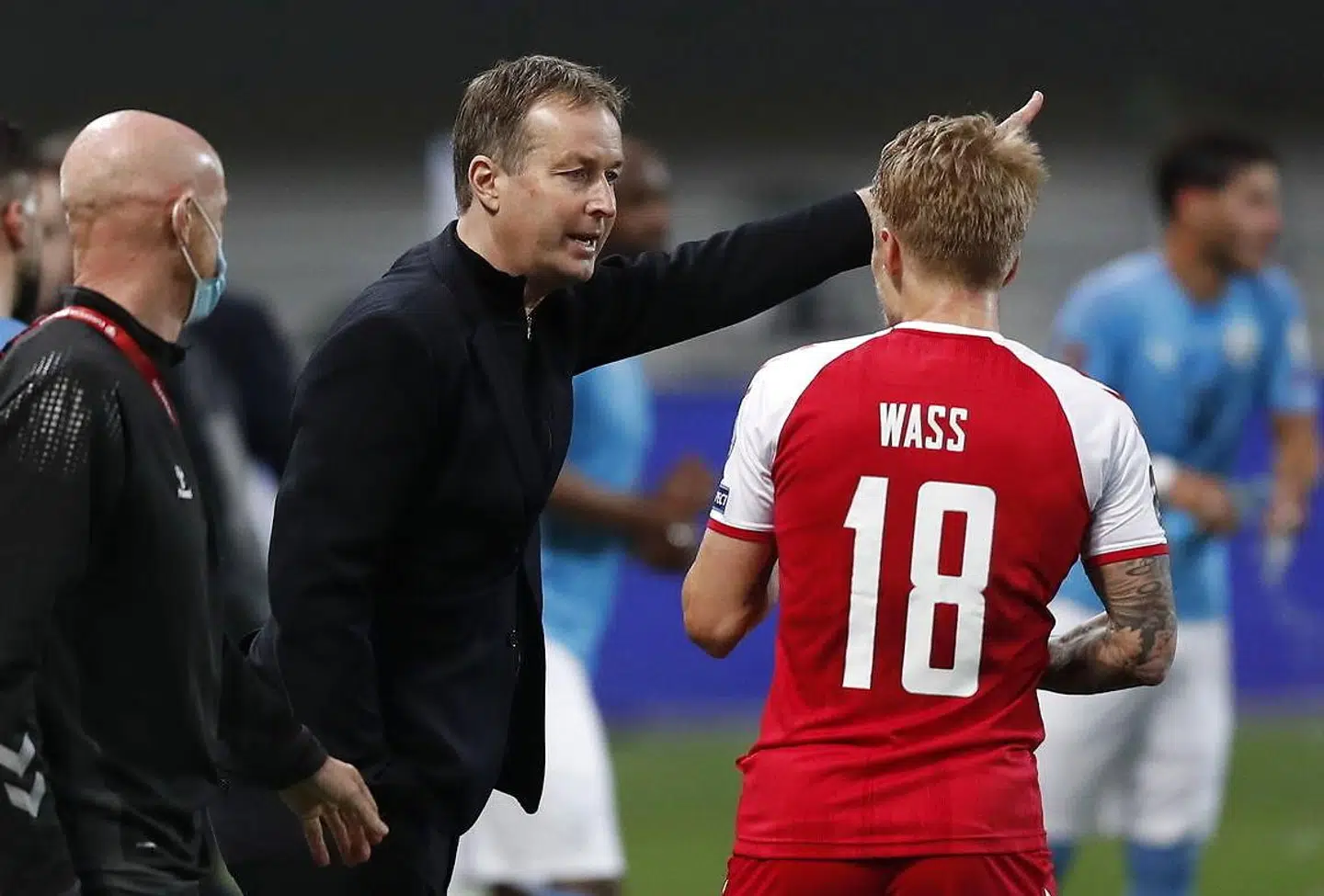 Landstræner Kasper Hjulmand (tv.) og Daniel Wass.