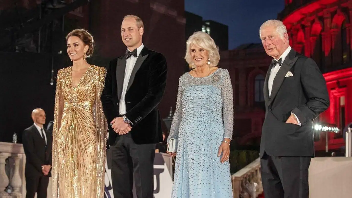 Charles og Camilla og William og Kate er blevet de bærende kræfter i det britiske kongehus - foruden Dronningen.
