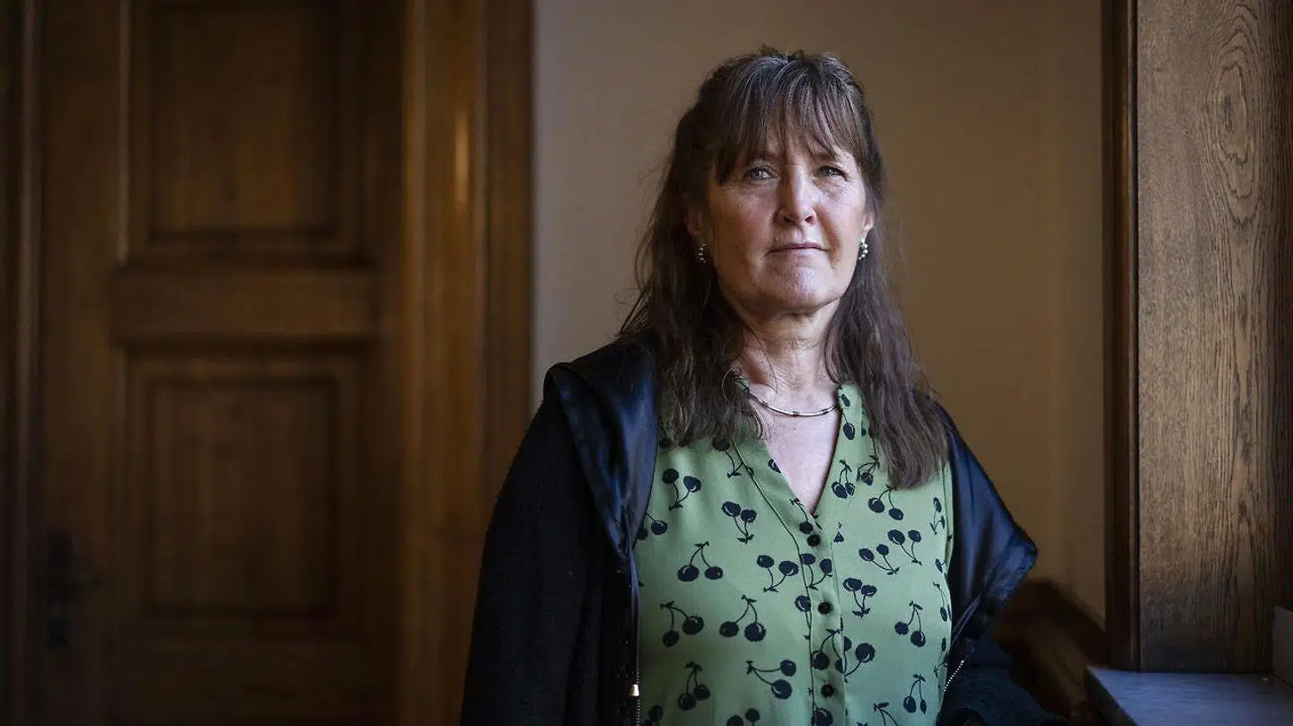 Den hidtil ukendte Helle Frederiksen er virkelig blevet smidt for løverne i sin første tid som vikarierende borgmester i Aalborg Kommune.