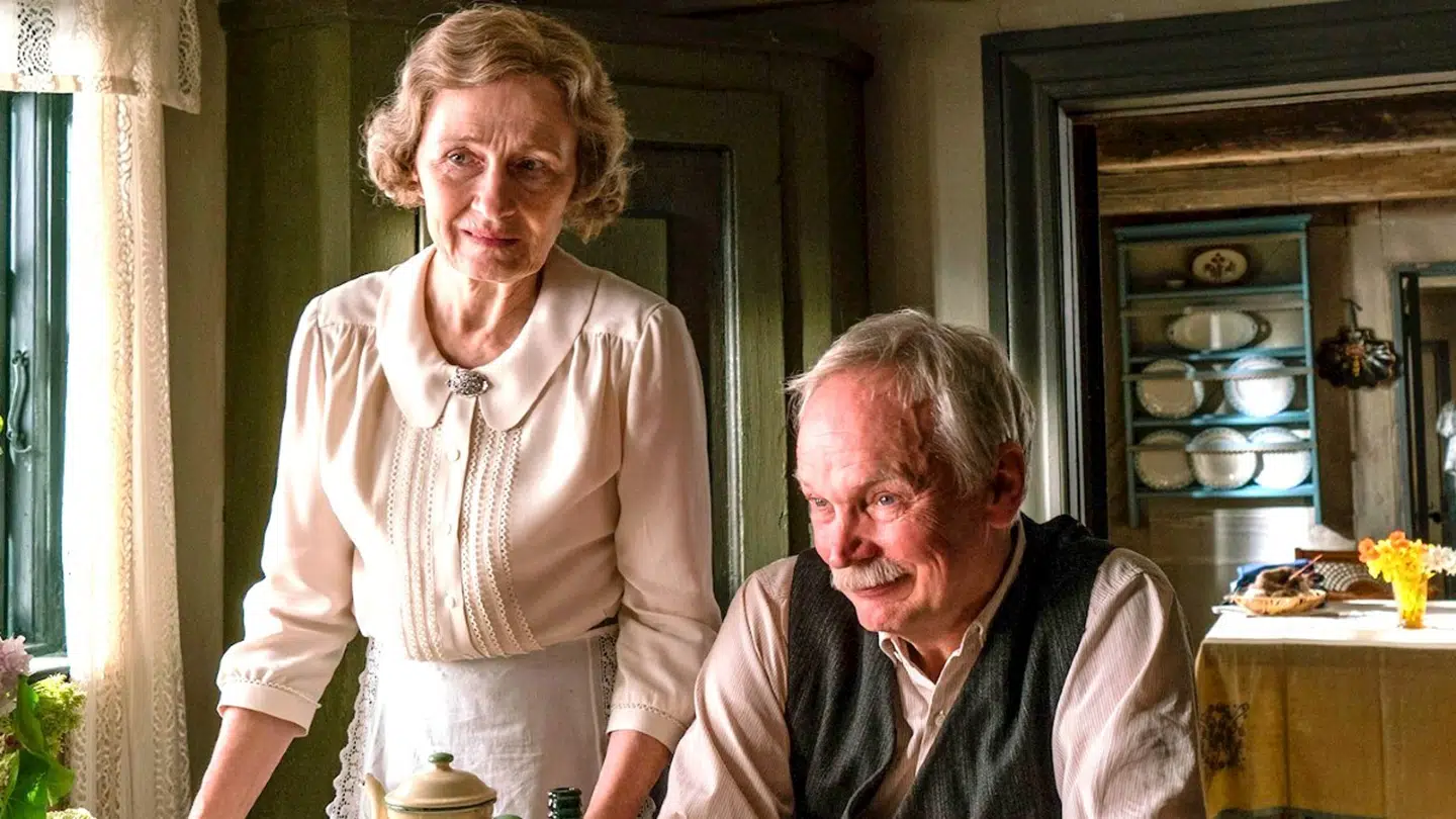 Bodil Jørgensen og Kristian Halken i 'Badehotellet'.