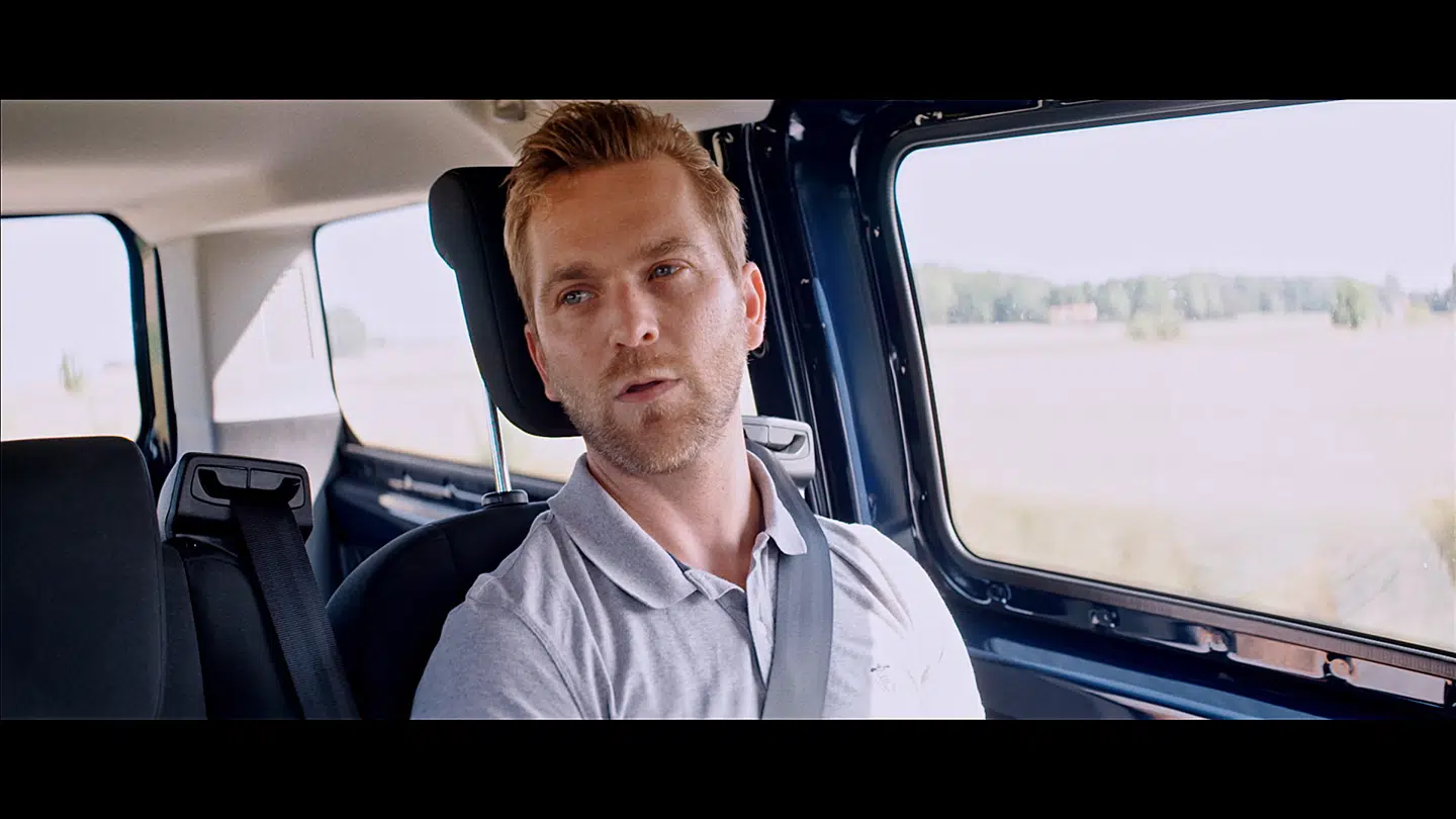 36-årige Brian opsøger for første gang sin far, der blev dømt for at have påført ham et livstruende kraniebrud som spæd. »Du faldt ned,« lyder undskyldningen fra faderen, der i 1979 også var sigtet for at have dræbt eller bortført fireårige Heidi i Kolding. Den forsvundne piges skæbne er aldrig opklaret.