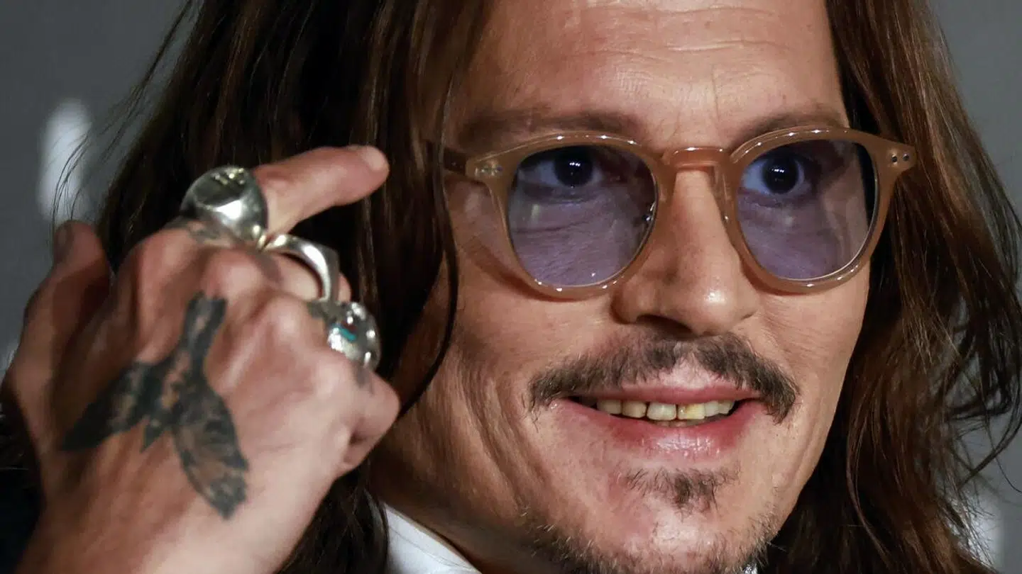 Johnny Depps tænder er løbet med en del opmærksomhed.