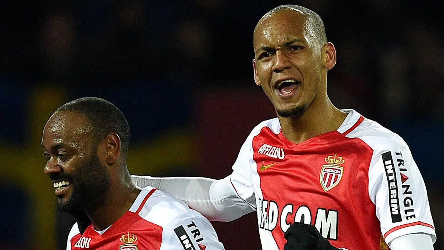 Vágner Love (tv) sammen med den nuværende Liverpool-stjerne Fabinho. De spillede sammen i Monaco i en enkelt sæson i 2016.