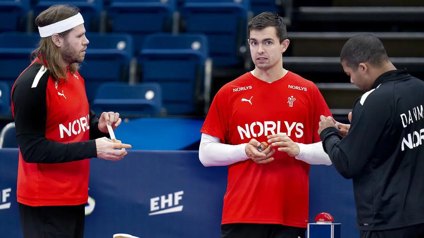 Mikkel Hansen, Rasmus Lauge og Mads Mensah under landsholdets træning i Debrecen, søndag den 16. januar 2022. (Foto: Liselotte Sabroe/Ritzau )
